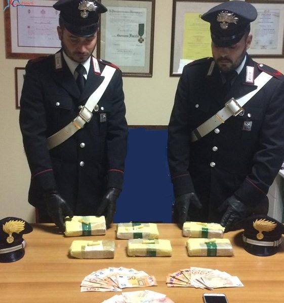 Droga in auto, 57enne arrestato dai carabinieri a Mozzate