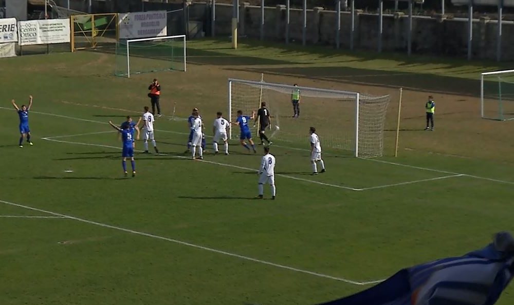 Como, 3 punti contro il Pontisola. Azzurri in vetta, vince anche il Mantova