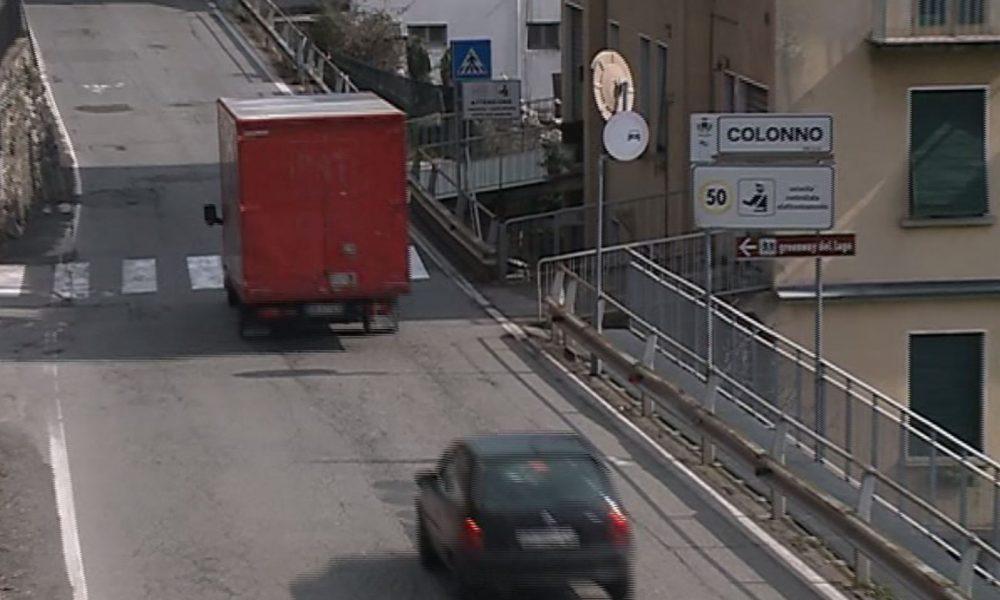 Limitazioni sulla statale Regina, secco “no” degli autotrasportatori. M5S: “Mobilità via lago”