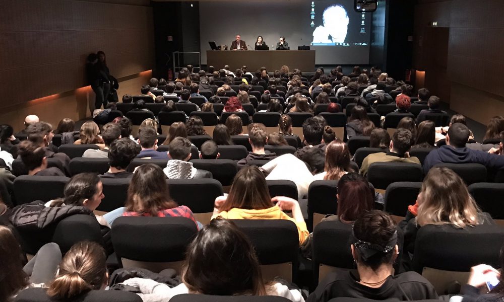 Biblioteca Borsellino, il pm antimafia Cerreti “sommerso” dalle domande degli studenti