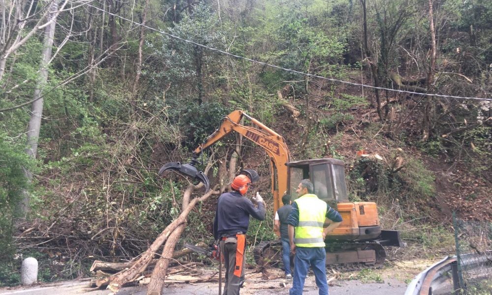 Via per Civiglio, sono iniziati i lavori. Strada chiusa oggi e (se necessario) domani