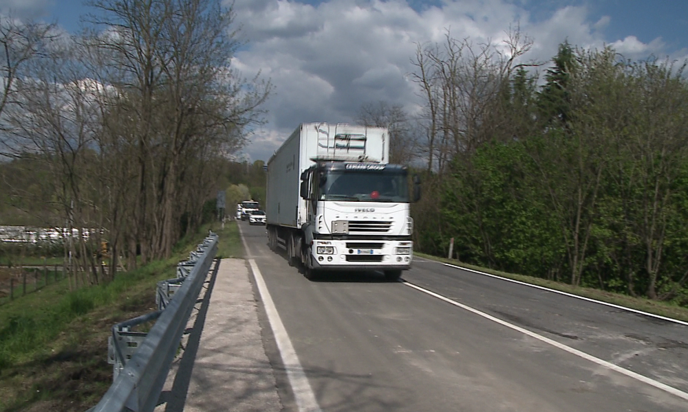 Ponte di Carimate, lavori conclusi. Da oggi pomeriggio auto e camion transitano di nuovo sulla Novedratese