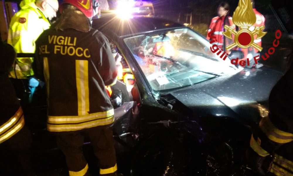 Guanzate, incidente tra due auto, ferito un 17enne