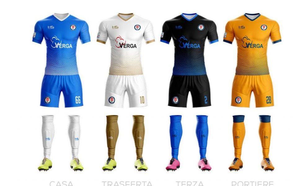 Derby lariano, azzurri obbligati a vincere per qualificarsi. Il sondaggio per le maglie