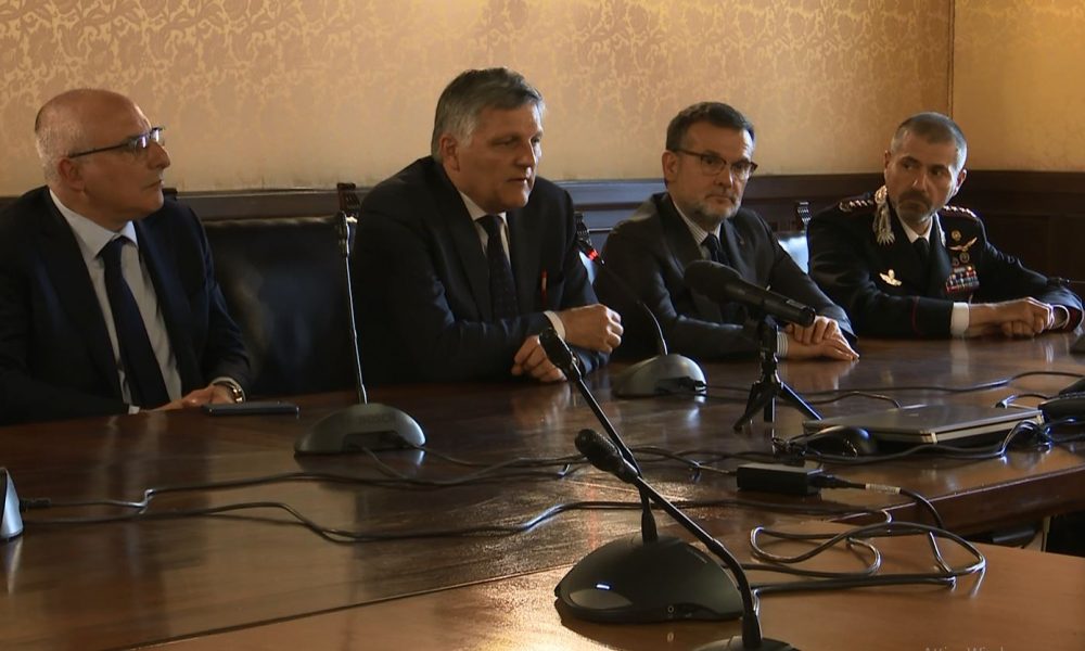 Il sottosegretario Luigi Gaetti in prefettura, incontro con le istituzioni comasche