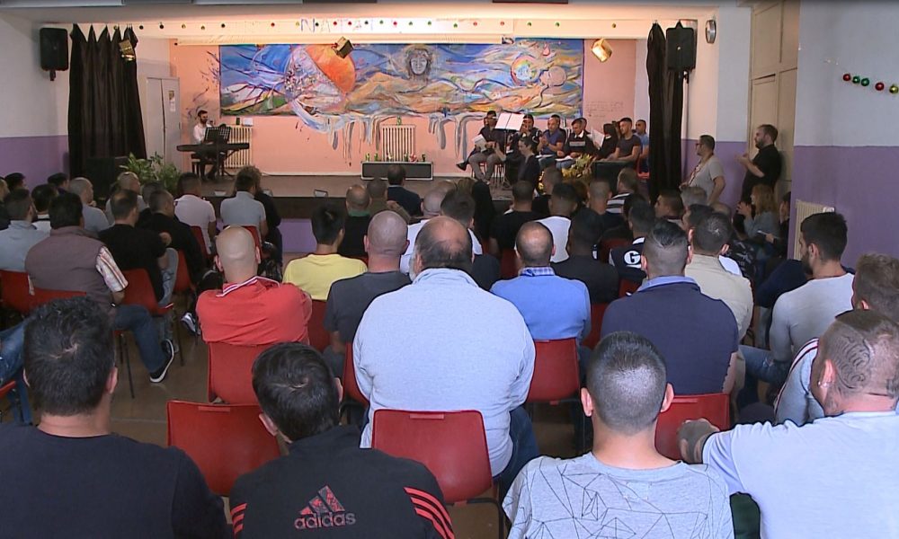 Bassone, detenuti coristi per un giorno. In carcere va in scena l’opera lirica “Elisir d’amore”