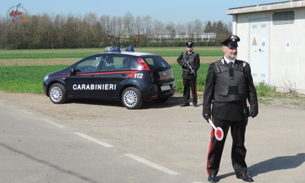 Arosio, aggredisce vigili e carabinieri: arrestato marocchino 28enne