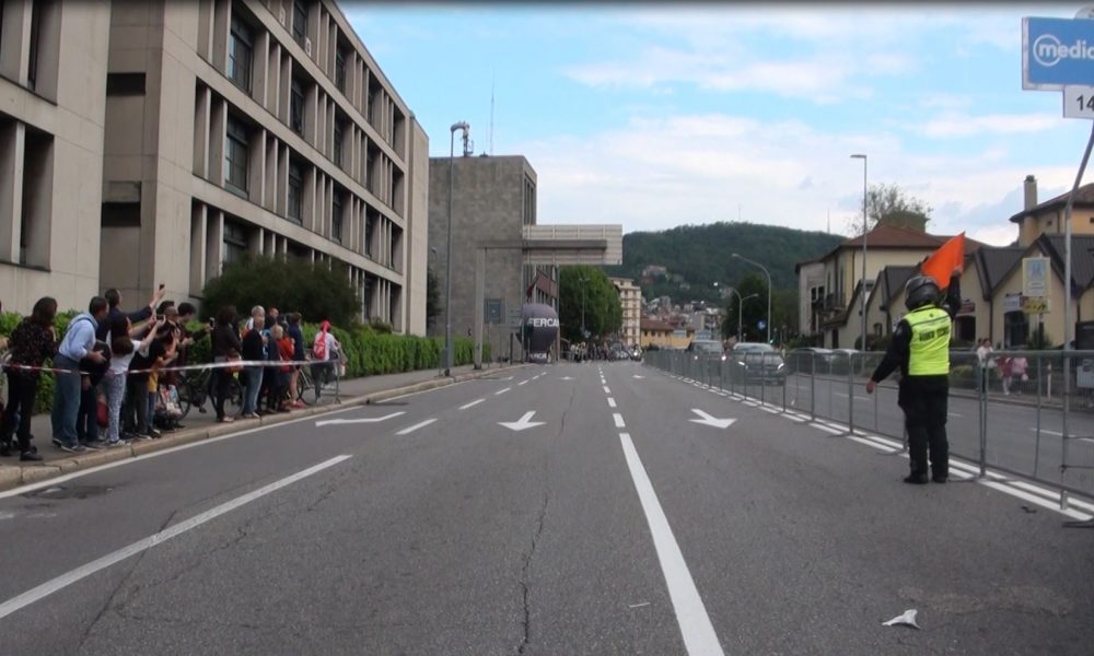 Giro d’Italia a Como, riaperte le strade in città