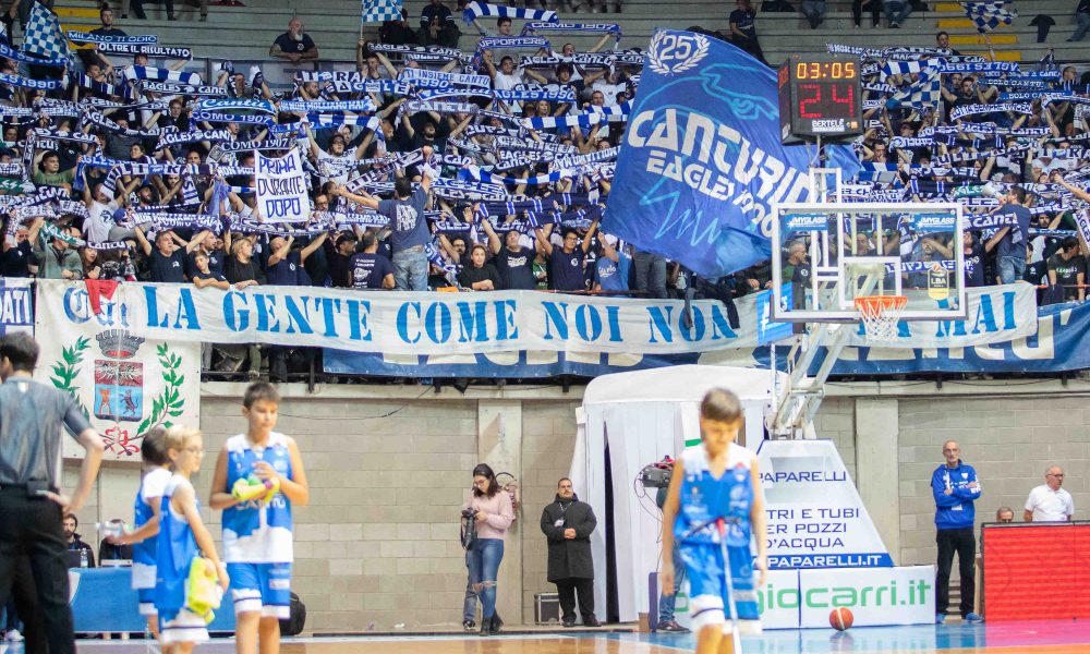 Pallacanestro Cantù, oggi la festa degli Eagles, abbonamenti in vendita a prezzi agevolati