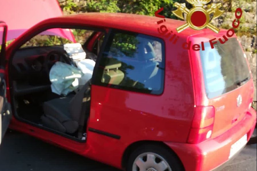 Claino con Osteno, si schianta contro un’auto, morto motociclista