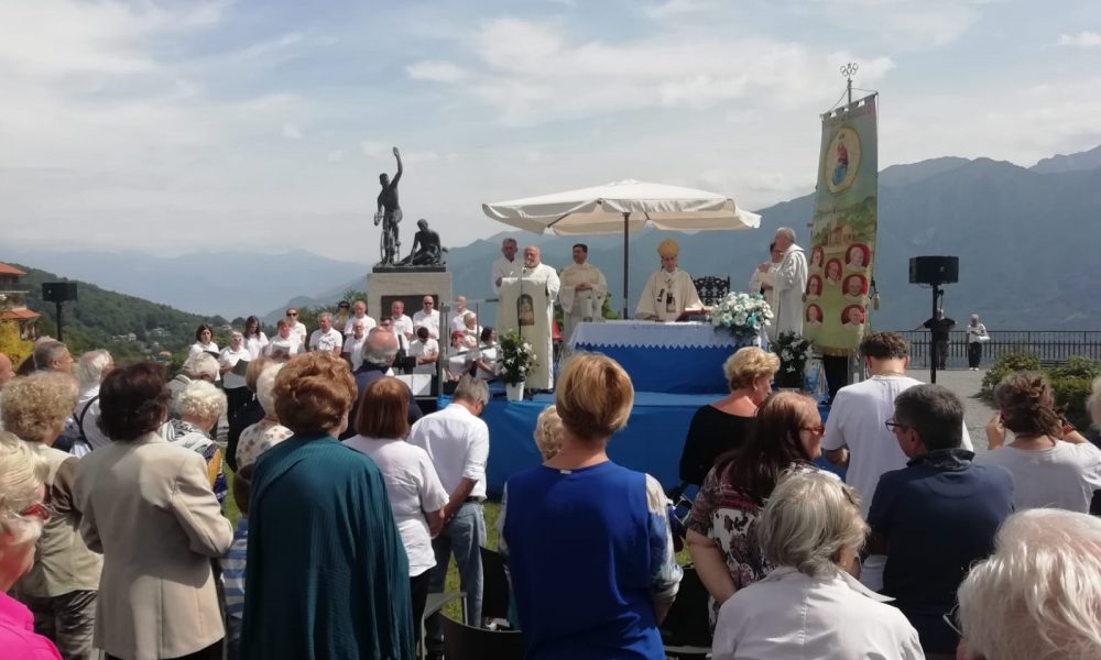Santuario del Ghisallo, messa con monsignor Delpini per la Madonna dei ciclisti
