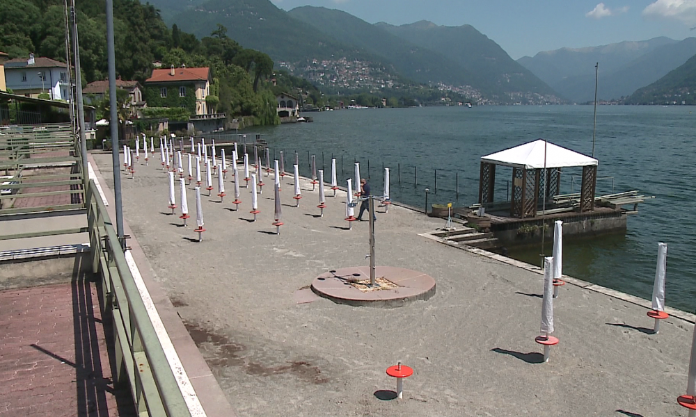 Villa Olmo, riaperto il bar tra una settimana toccherà al lido