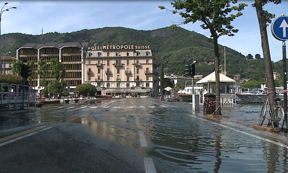 Esondazione del lago di Como, cala lentamente il livello del Lario