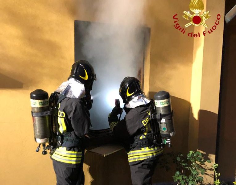 Porlezza, cucina in fiamme, soccorsa una donna