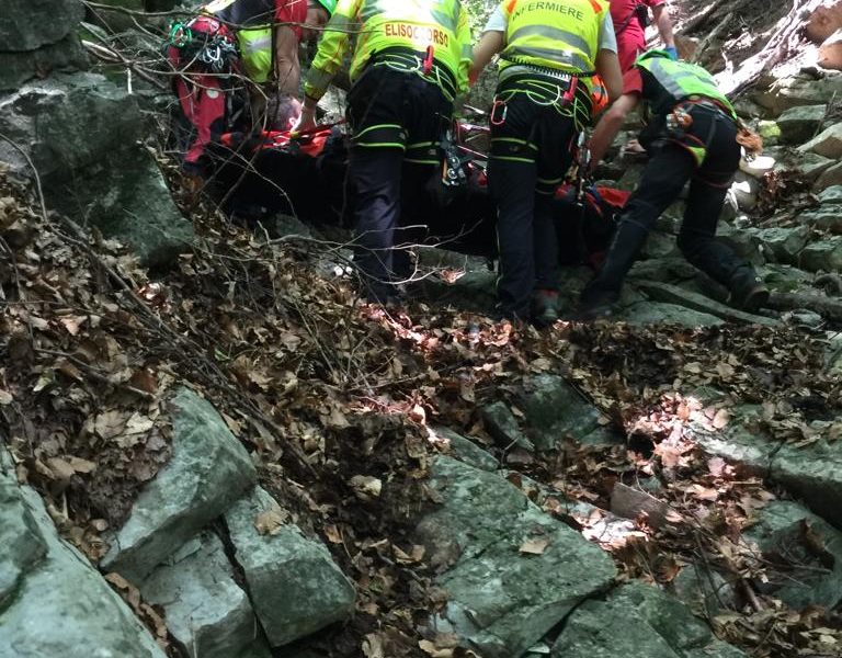 Domenica di infortuni sui monti lariani, cinque interventi del Soccorso Alpino