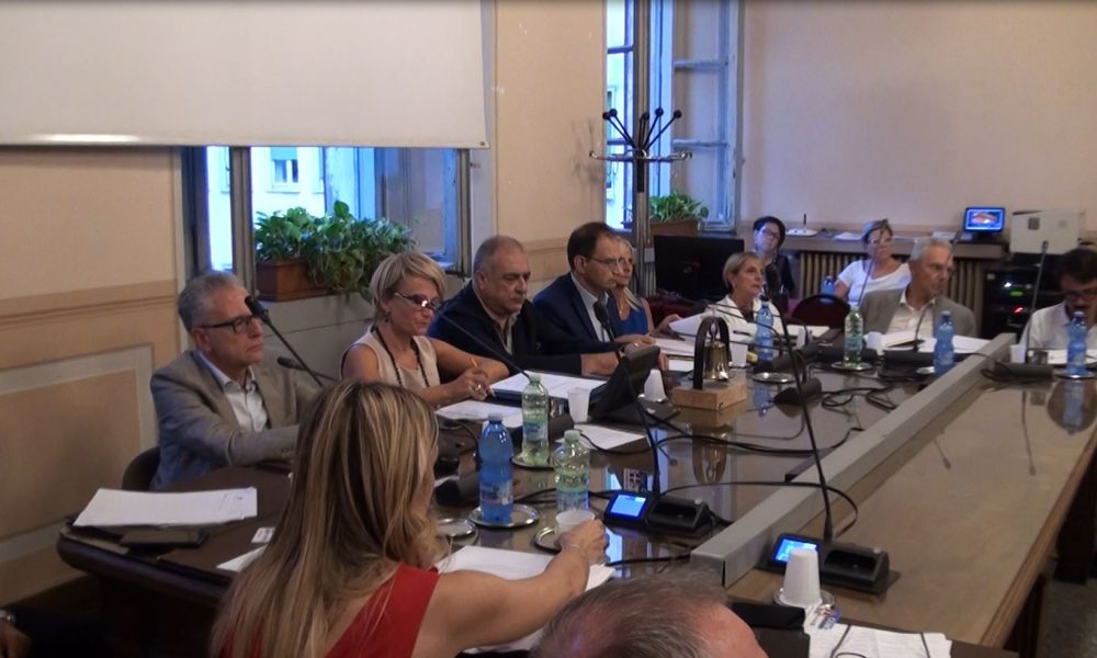 Como, via libera al nuovo dormitorio. Il consiglio comunale approva la mozione