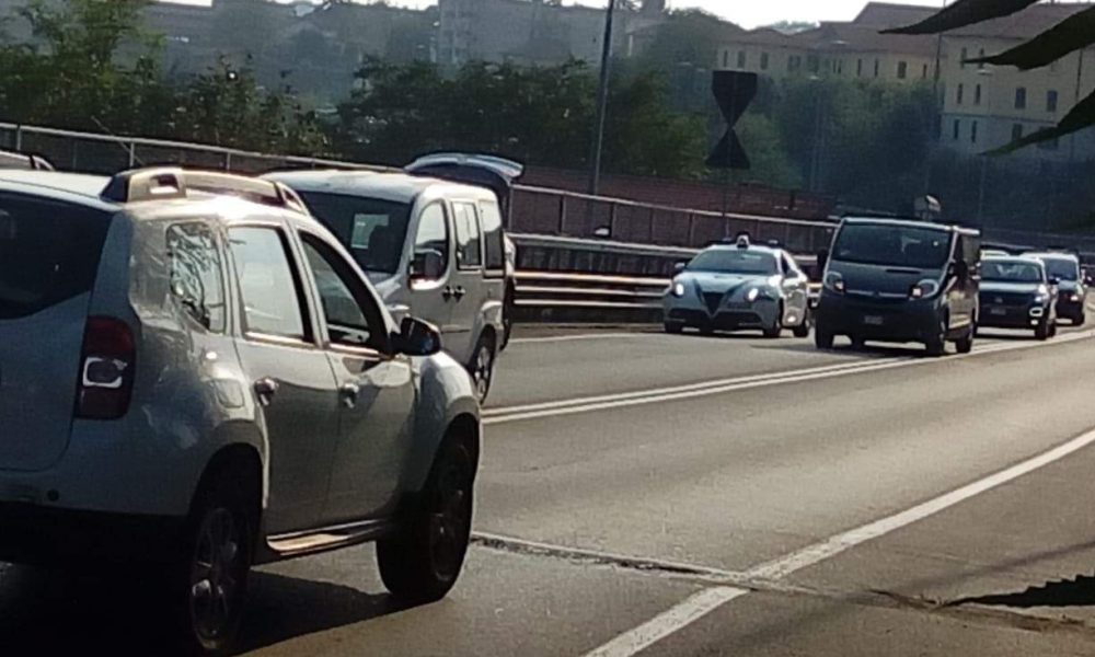 Viadotto dei Lavatoi, giunti ammalorati tagliano le gomme alle auto