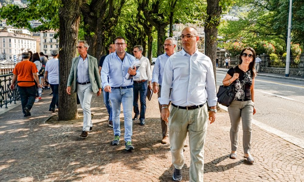Paratie, sopralluogo sul lungolago. A Como le ditte interessate a partecipare al bando