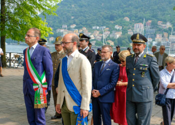 celebrazione Hiroshima giardini a lago