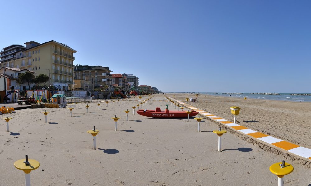 Terrore in Riviera Romagnola: famiglia comasca picchiata da una banda di stranieri