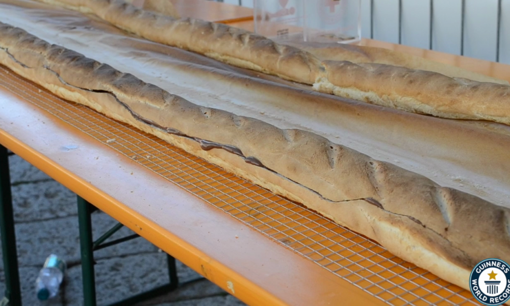 Panino alla Nutella più lungo del mondo. La Croce Rossa ottiene il Guinness World Record