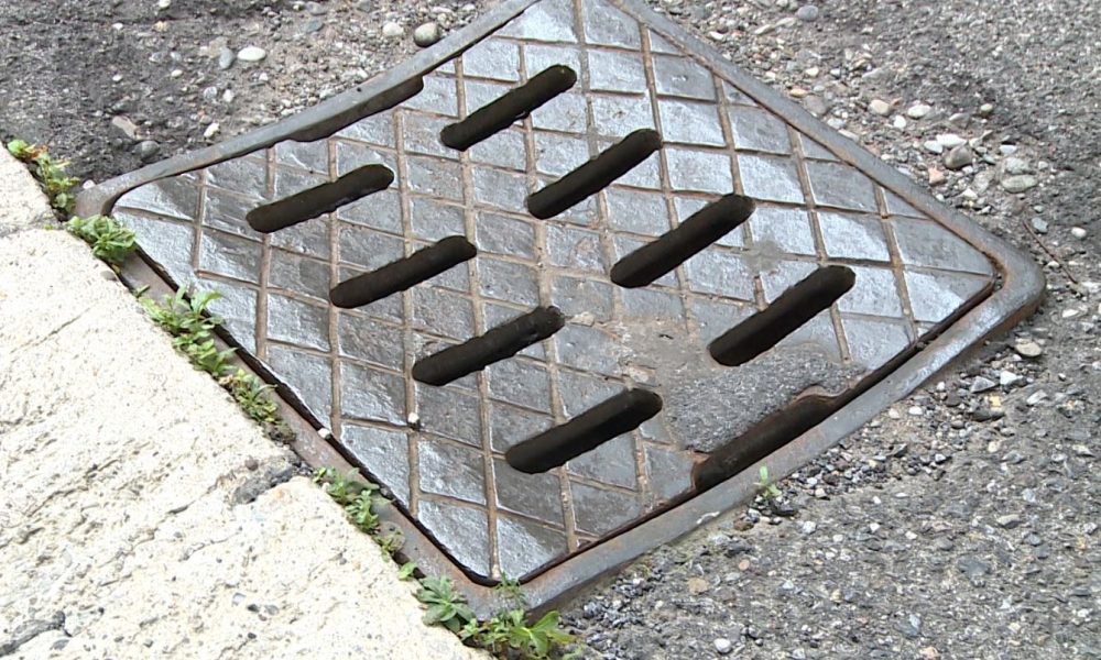 Tremila litri di gasolio nelle fogne di Mariano Comense, si valuta una denuncia