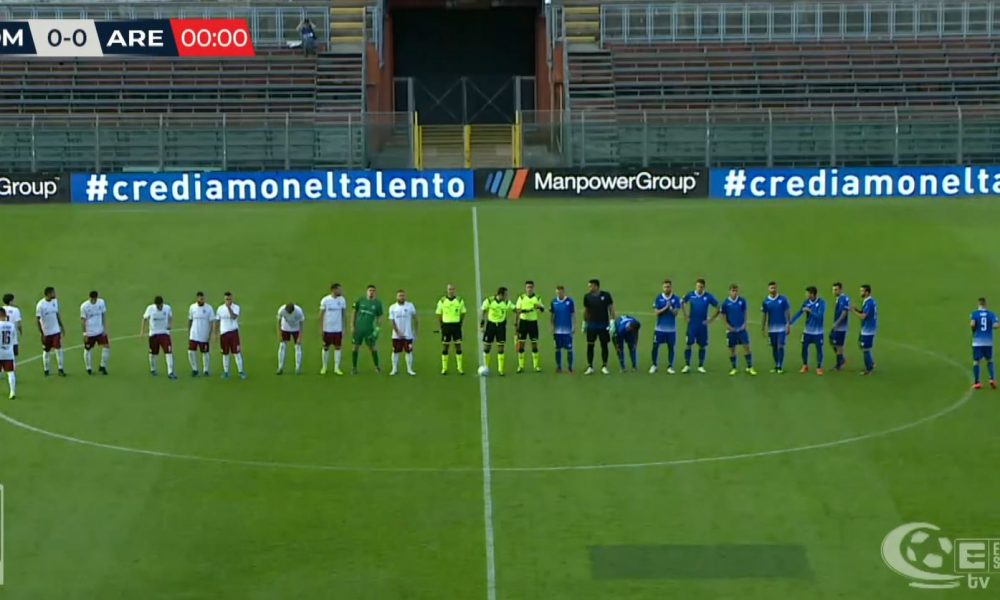 Calcio, solo un pareggio per il Como contro l’Arezzo, prima sconfitta per il Monza