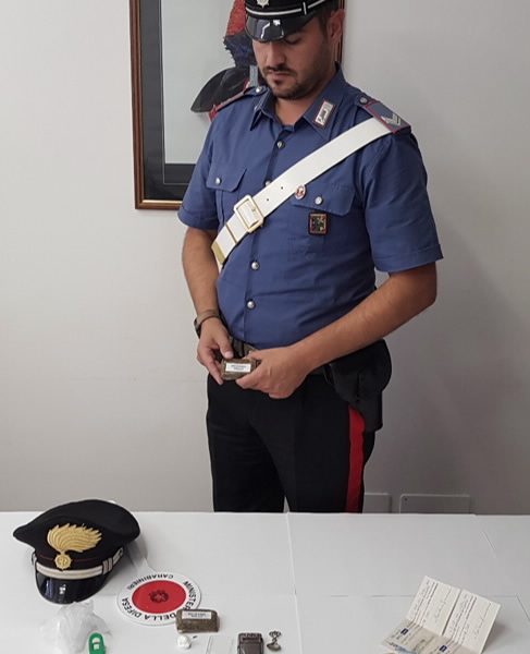 Inverigo, vende cocaina, pusher in manette