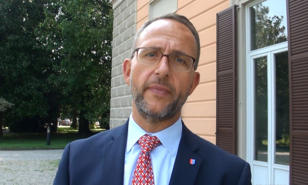 Campione, Norman Gobbi: “L’Italia non interviene, pronti ad annettere il paese alla Svizzera”