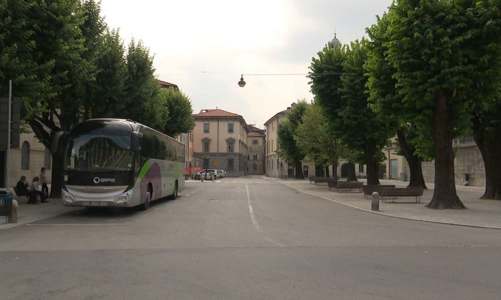 Bus turistici a Como, arriva la tariffa di accesso alla città