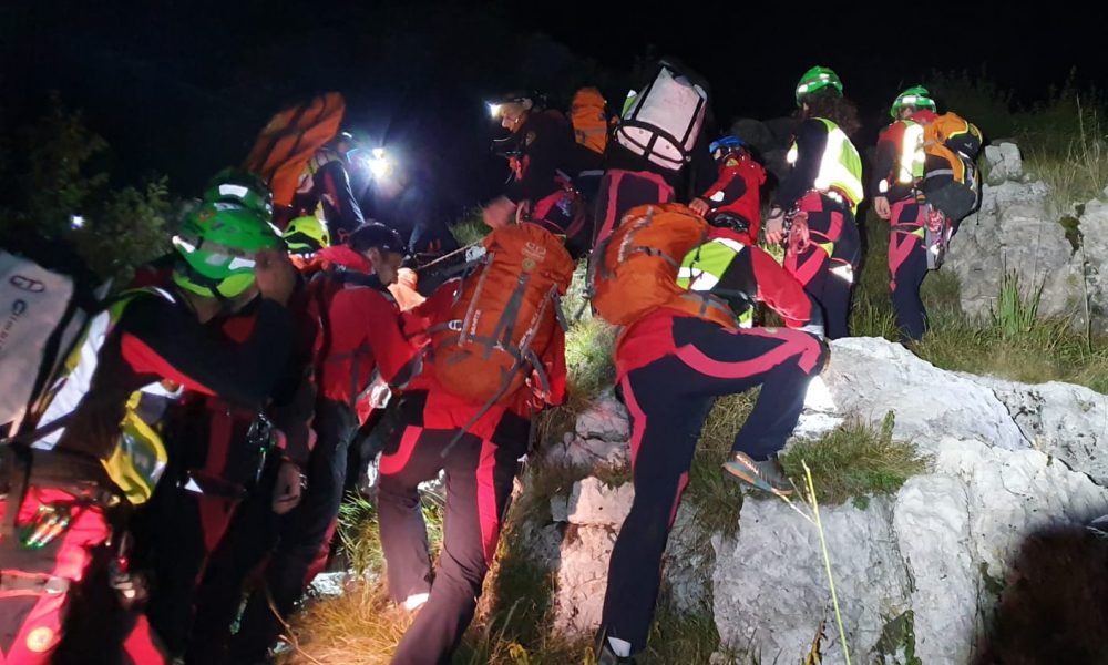 Escursionista di Merone cade e muore sui monti lecchesi, il corpo recuperato nella notte