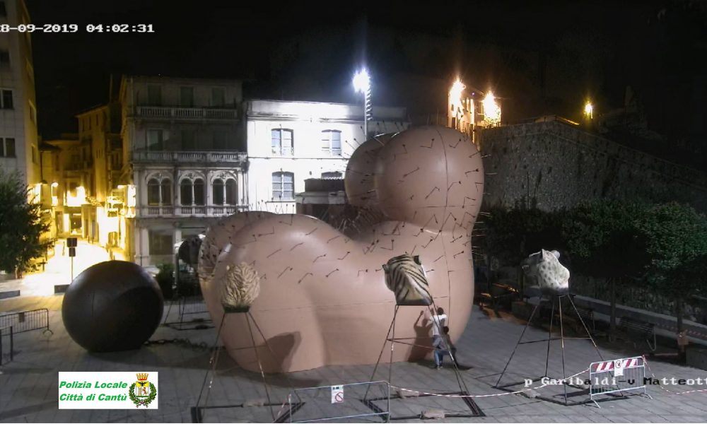 Cantù, denunciati i vandali della “Maestà sofferente”.  Sono stati ripresi dalle telecamere della zona