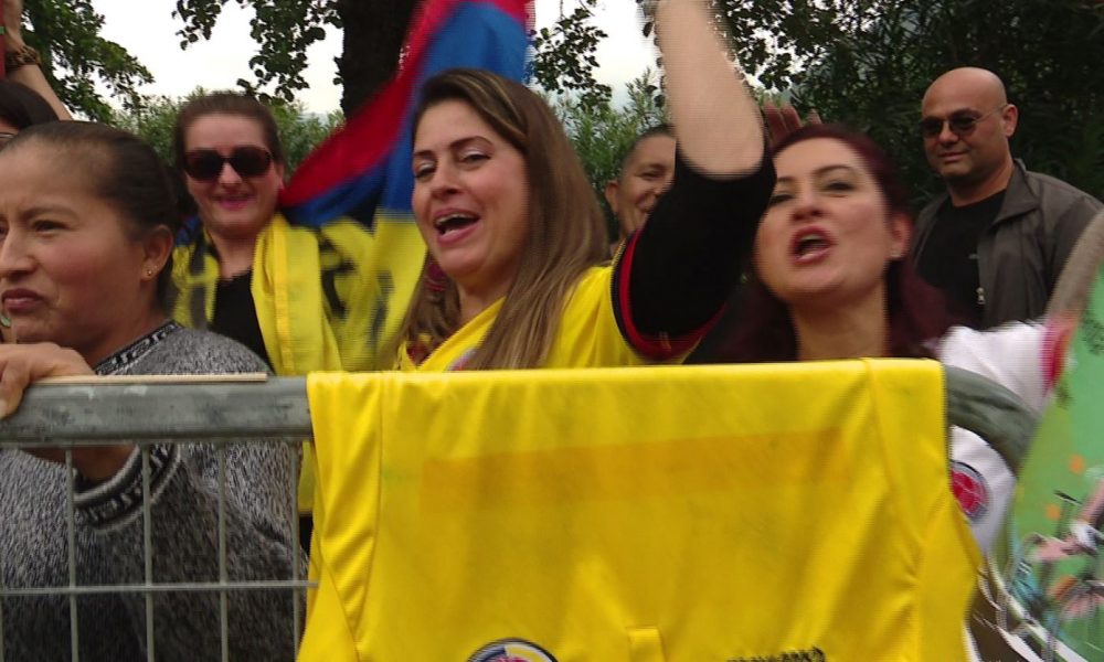 Folla di appassionati per il Lombardia, tifosi da tutto il mondo