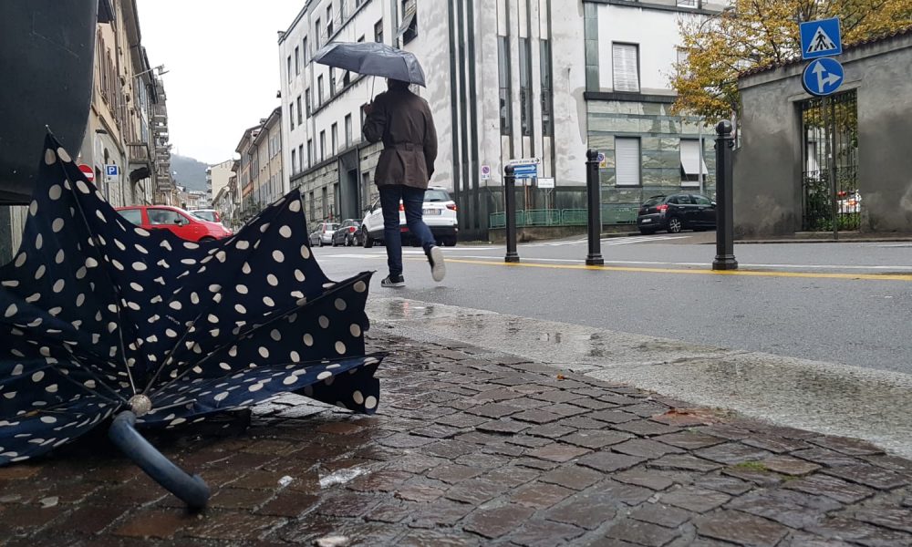 Maltempo a Como, allerta gialla della Protezione civile