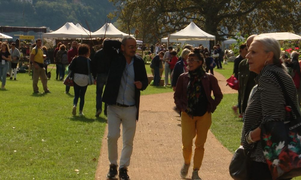 Orticolario, giornata da tutto esaurito. Domani sera si chiude con lo “smantello”