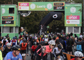 Foto LaPresse - Fabio Ferrari
13 Ottobre 2019 Bergamo (Italia)
Sport Ciclismo
Gran Fondo Il Lombardia 2019 - Cantu'-Cantu'. 
Nella foto:la partenza  Photo LaPresse - Fabio Ferrari
October 13, 2019 Bergamo( Italy ) 
Sport Cycling
GF Il Lombardia 2018 - Cantu'-Cantu'.
In the pic:start of the race