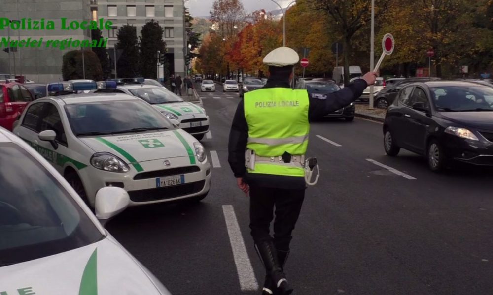 Controlli congiunti dei vigili, prime multe a Como