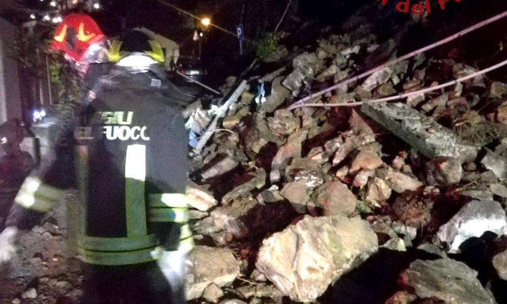 Frana a Cernobbio verso il Bisbino: strada interrotta, Rovenna isolata