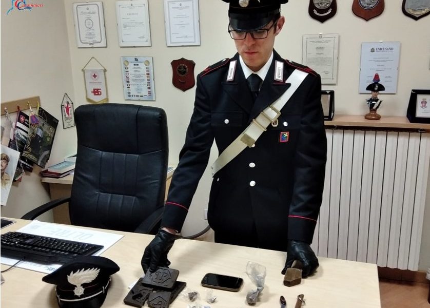 Guanzate, droga nella tapparella, arrestato 46enne