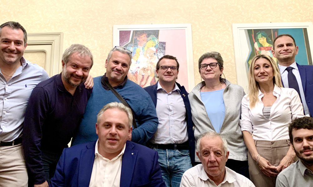 La Lega contro i mozziconi di sigaretta, una mozione contro chi li getta a terra