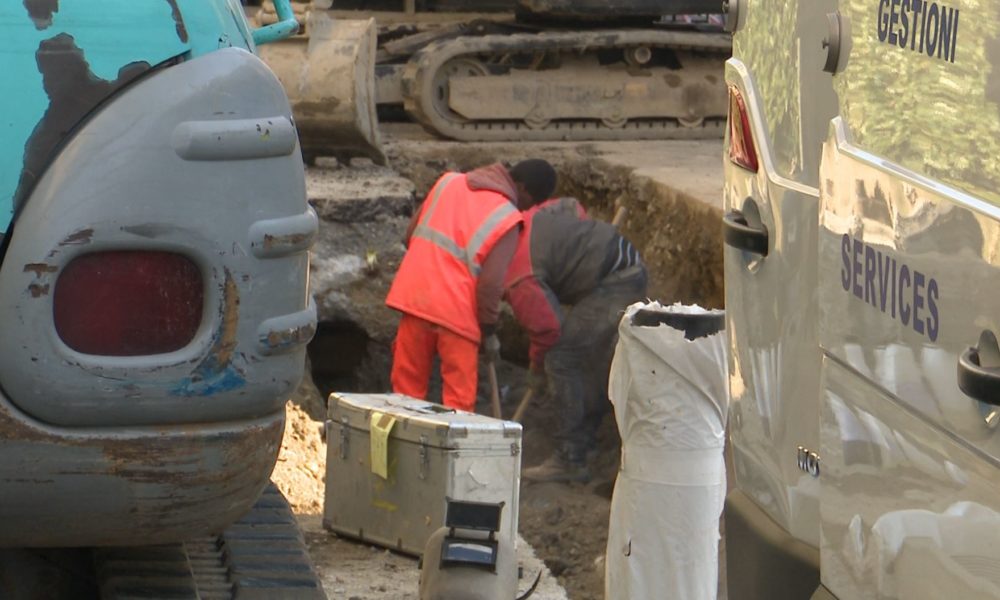 Acqua e riscaldamento, emergenza rientrata. Lavori in via Turati, distribuiti oltre duemila litri d’acqua