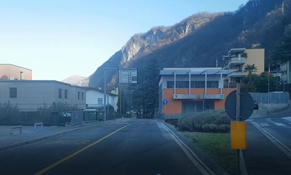 Campione d’Italia, un paese fantasma. Negozi chiusi e cittadini in attesa di risposte