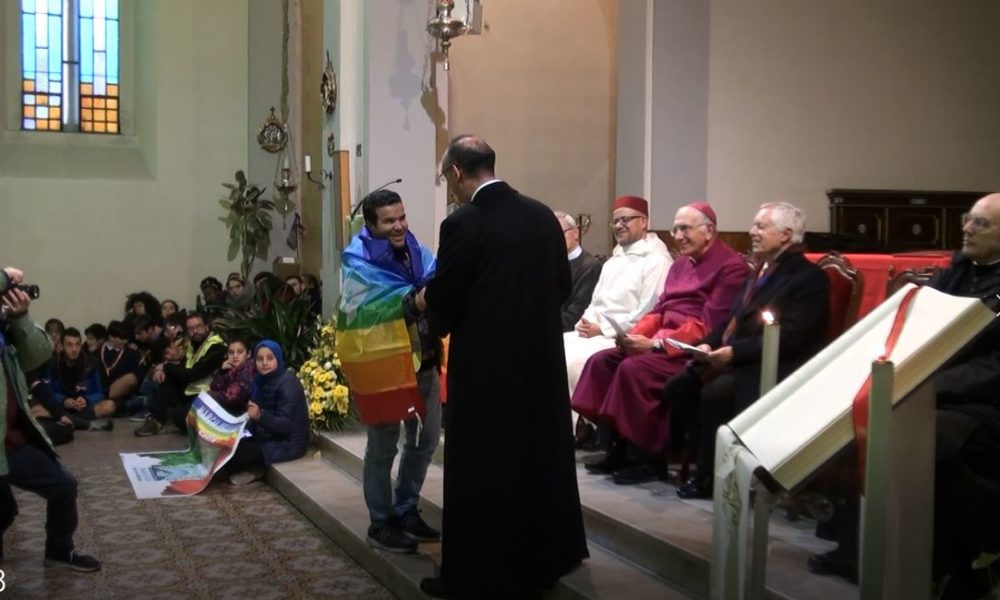 Cantù, folla alla Marcia della Pace. Fianco a fianco imam, vescovo e pastore