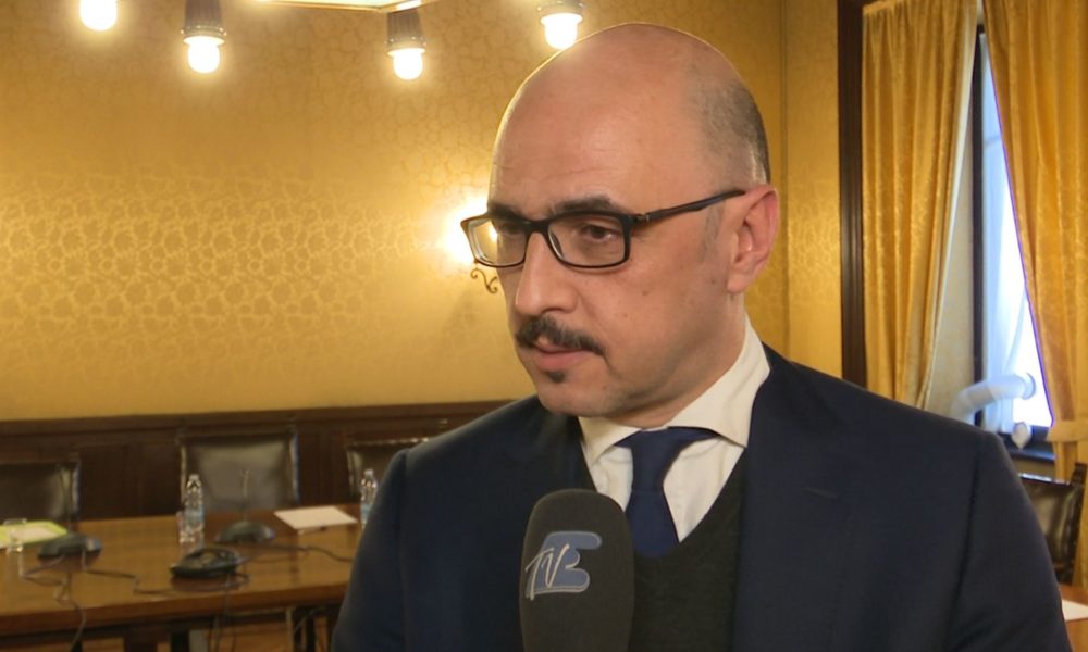 Sicurezza, il viceministro dell’Interno in Prefettura a Como: “Massima attenzione su droga e ‘ndrangheta”