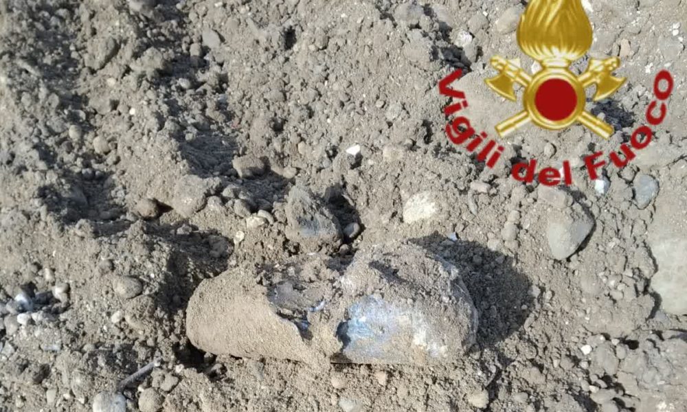 Bregnano, ordigno bellico nel cantiere della Pedemontana, intervento degli artificieri