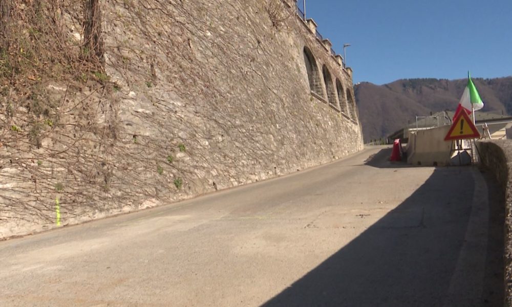 Cernobbio, rimosso il ponte Bailey. Monti: “Settimana prossima decideremo sulla riapertura di via Libertà”