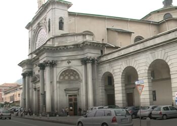 Esterni basilica del Santissimo Crocifisso di Como