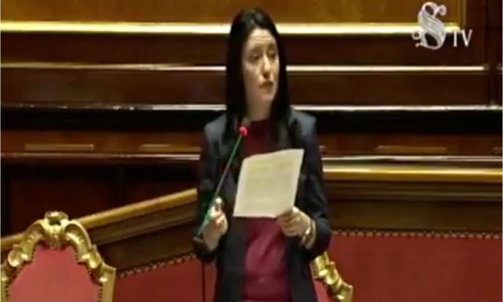 Azzolina: “Rientro a scuola se le condizioni lo consentiranno” Maturità 2020: commissione con membri interni