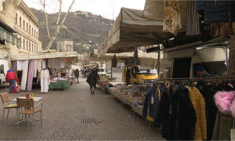 Il paradosso, Italia bloccata ma mercati aperti. Gli esercenti: “Meglio chiudere per 15 giorni”