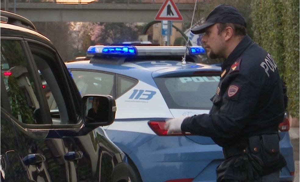 Lomazzo, ubriaco al volante, multa e patente sospesa